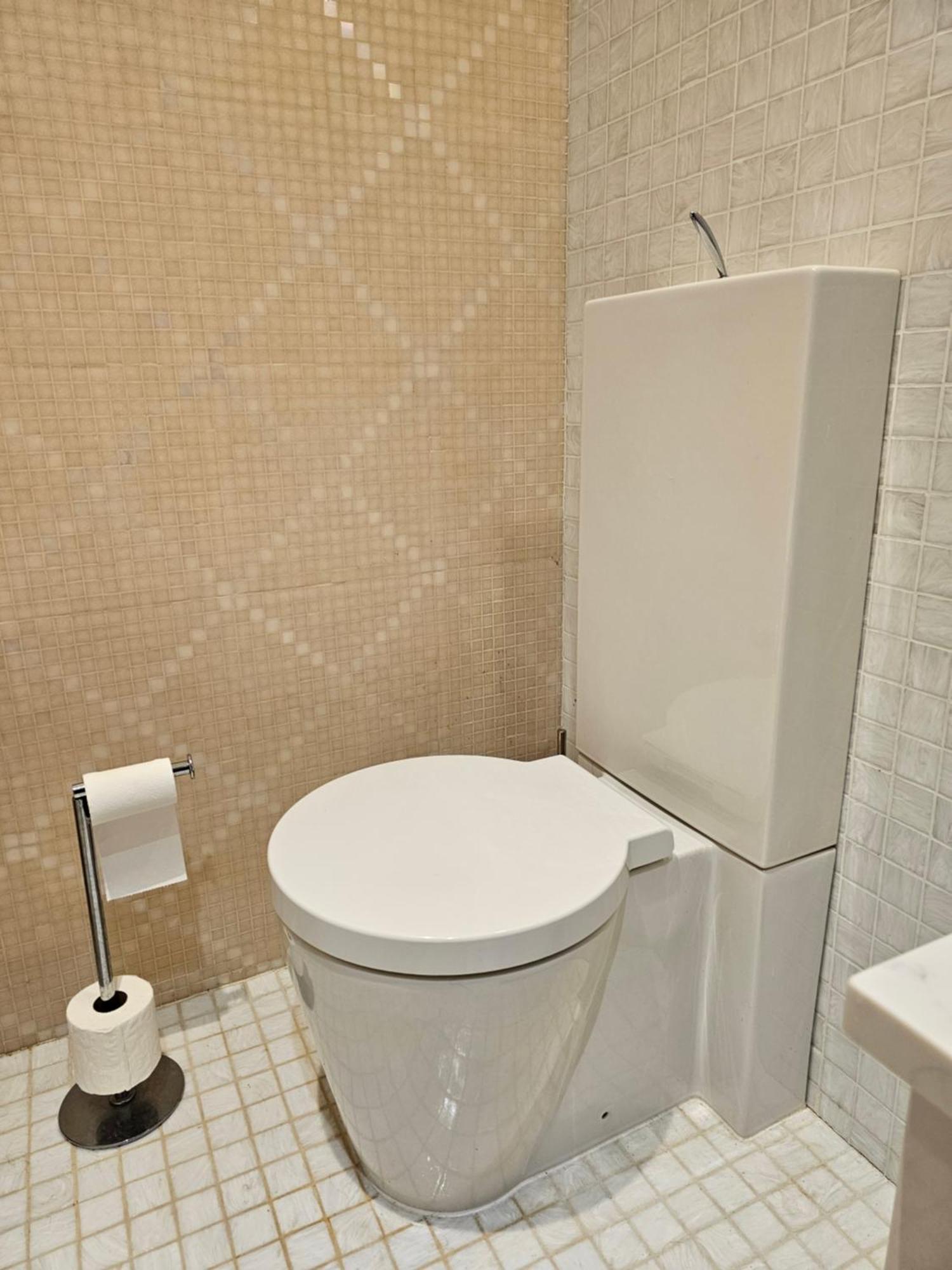 Brentford House Bed & Breakfast Екстериор снимка